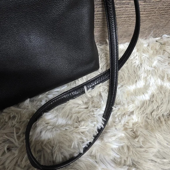 Kate Spade Purse - Picture 2 of 8